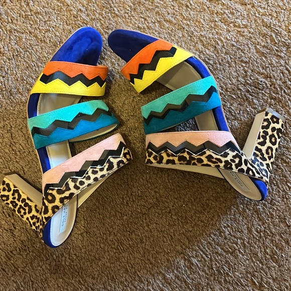 Women's slip on heeled sandals in a size 9M - Picture 3 of 5